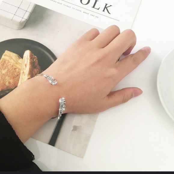 2XHP!! NWT Goth Silver Angel Wings Bracelet! - Picture 10 of 11